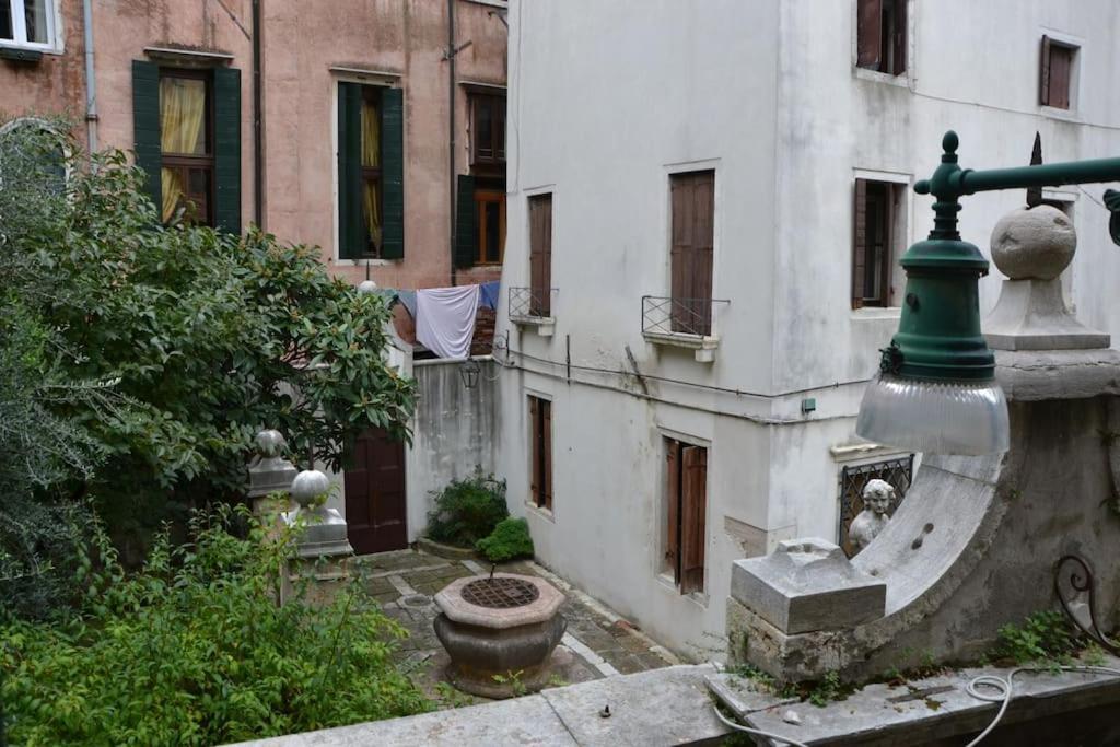 Quiet And Comfort In The Heart Of Veneţia Exterior foto